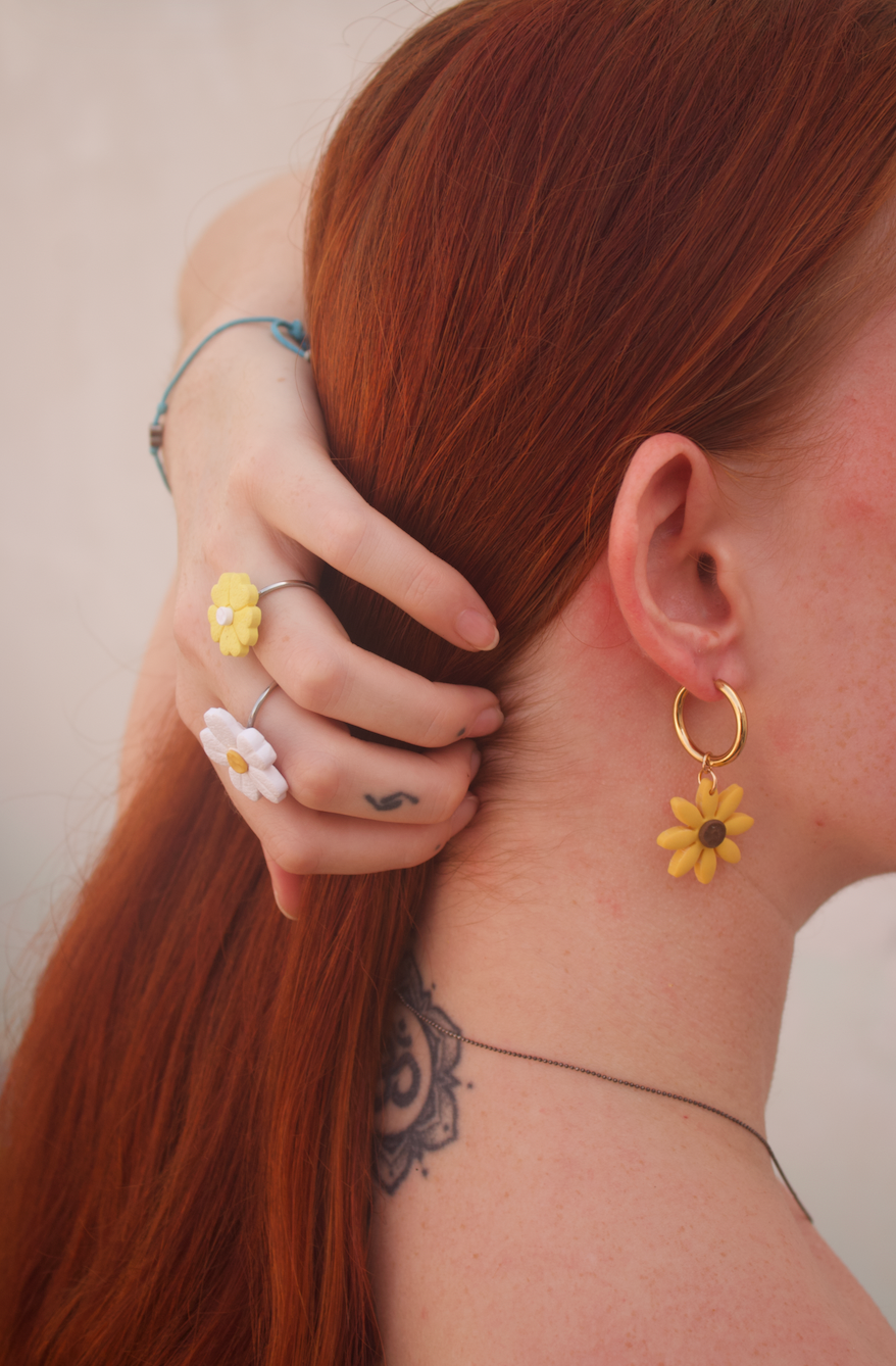Pendientes charm "Girasoles clásicos"